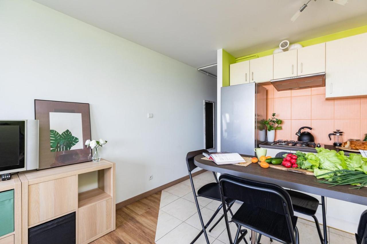 Superapart Saska 48A, Sleek 6Th-Floor Studio With Balcony & Elevator Access Warschau Buitenkant foto