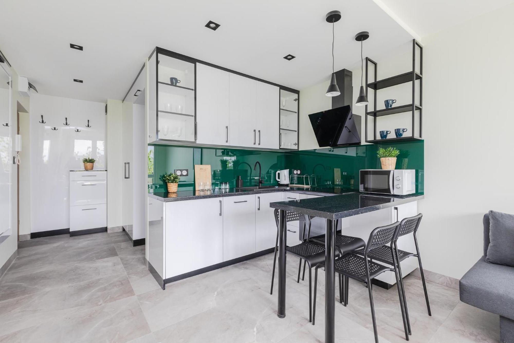 Superapart Saska 48A, Sleek 6Th-Floor Studio With Balcony & Elevator Access Warschau Buitenkant foto